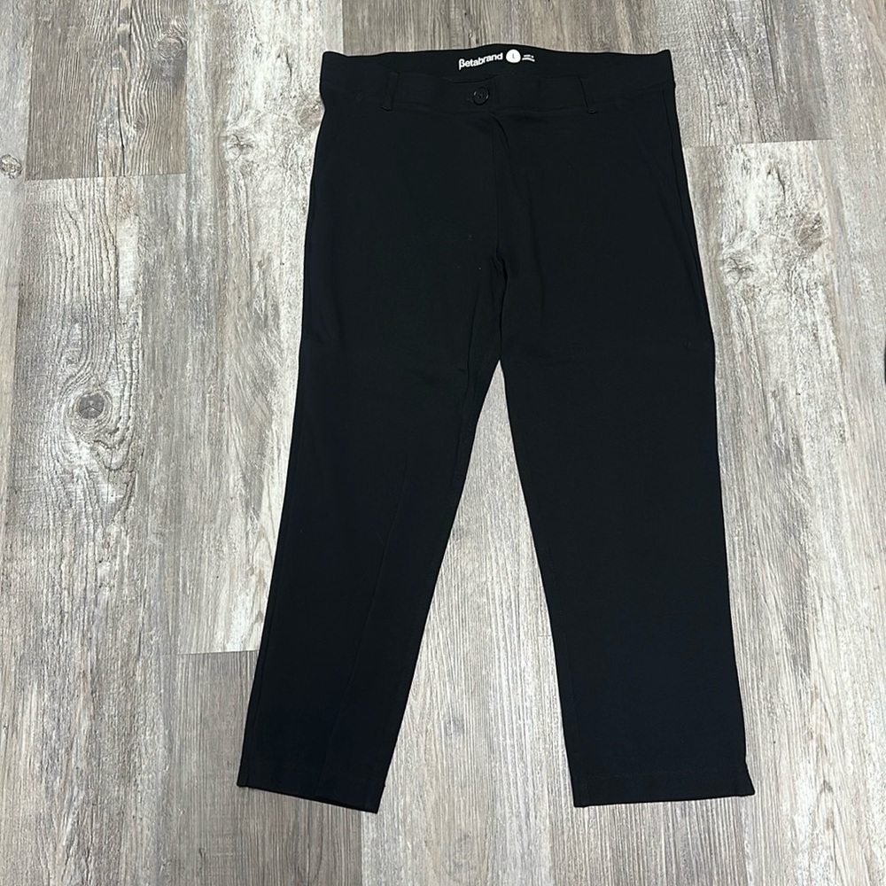 Black stretchy dress pants cropped